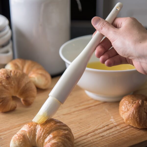 CARLISLE 4039402 - Galaxy™ Pastry Brush 10" Long - White - Image 2